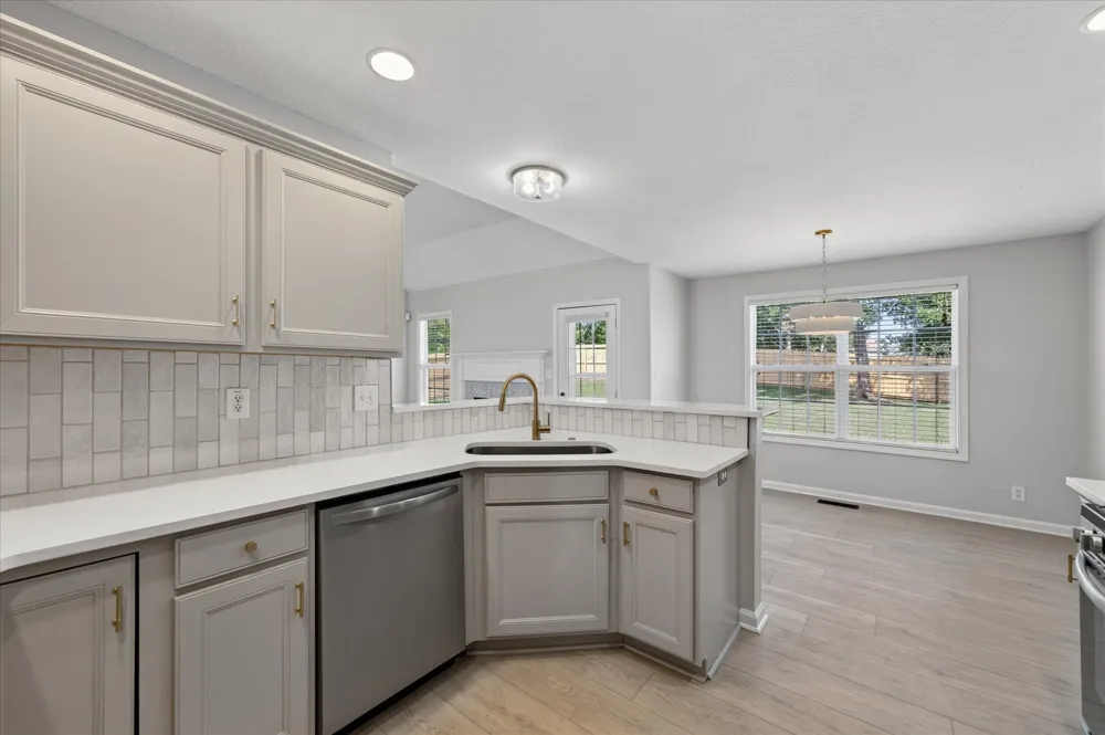 3109 Holly Point Clarksville, TN 37043