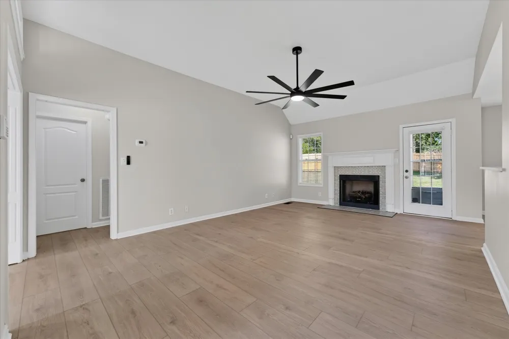 3109 Holly Point Clarksville, TN 37043