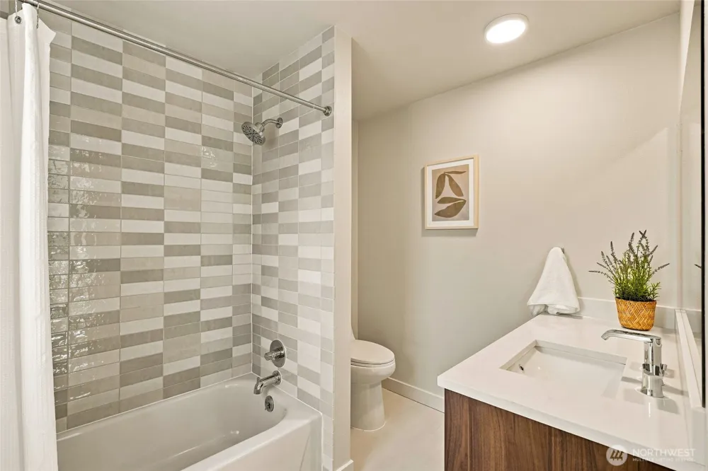 502 3rd Avenue Edmonds, WA 98020