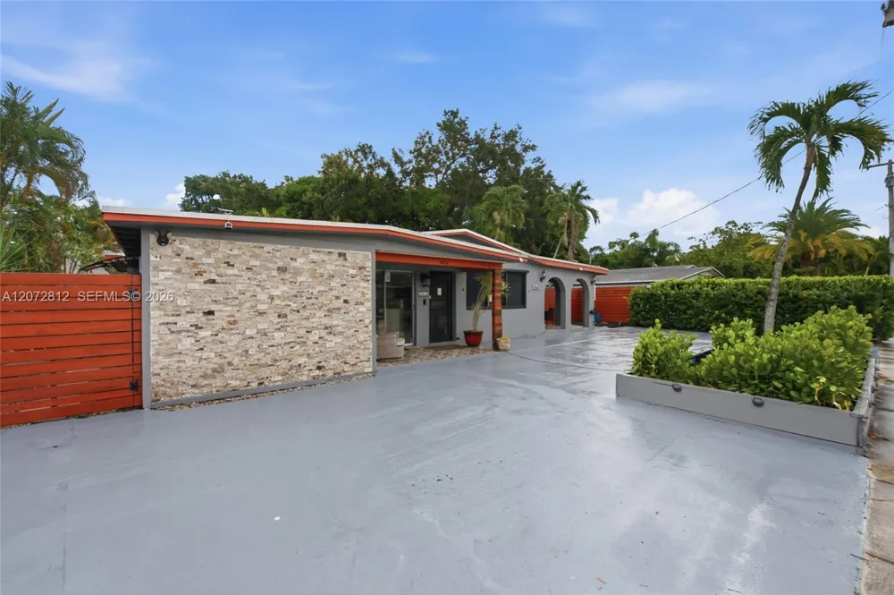 2616 NE 6th Ave Wilton Manors, FL 33334