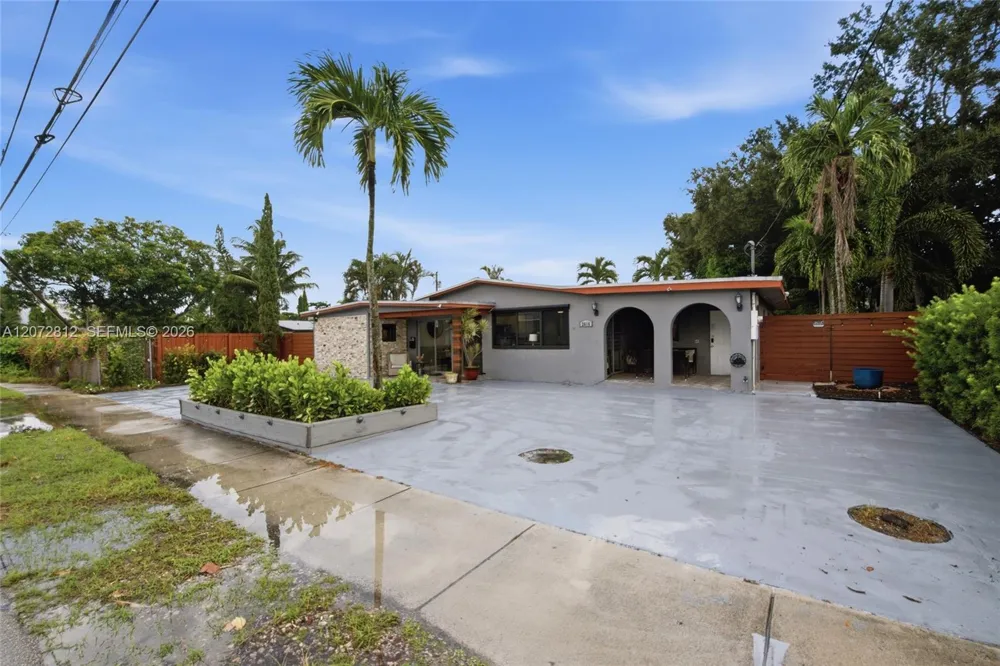 2616 NE 6th Ave Wilton Manors, FL 33334