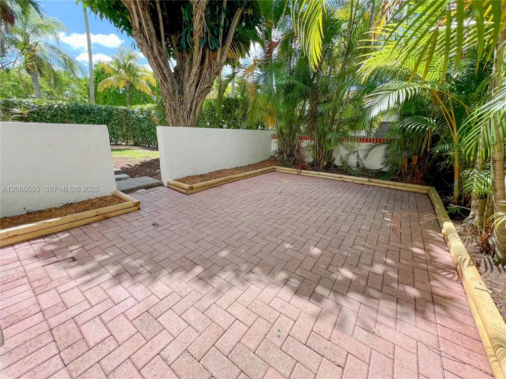 1114 Columbus Blvd Coral Gables, FL 33134