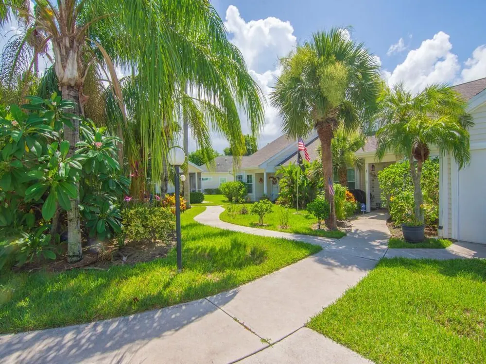 1901 Westminster Circle Vero Beach, FL 32966