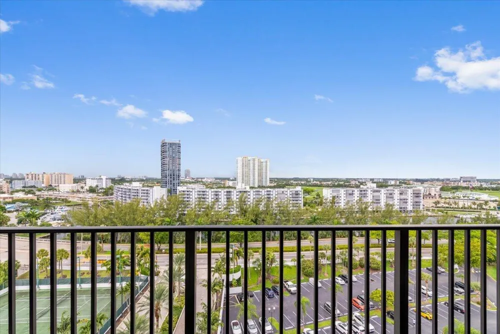 300 THREE ISLANDS BOULEVARD #312 Hallandale Beach, FL 33009