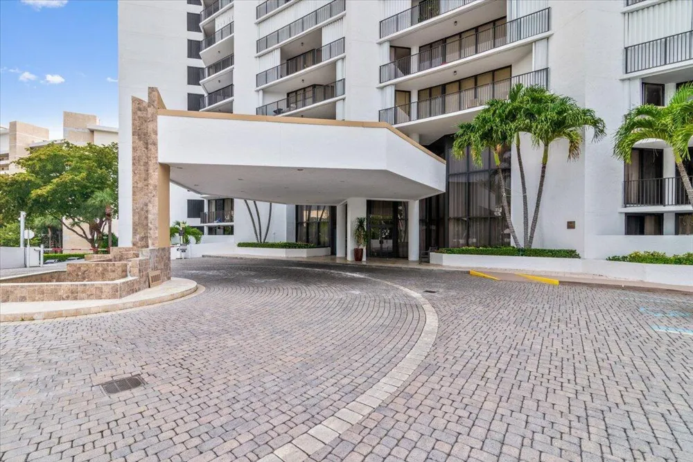 300 THREE ISLANDS BOULEVARD #312 Hallandale Beach, FL 33009