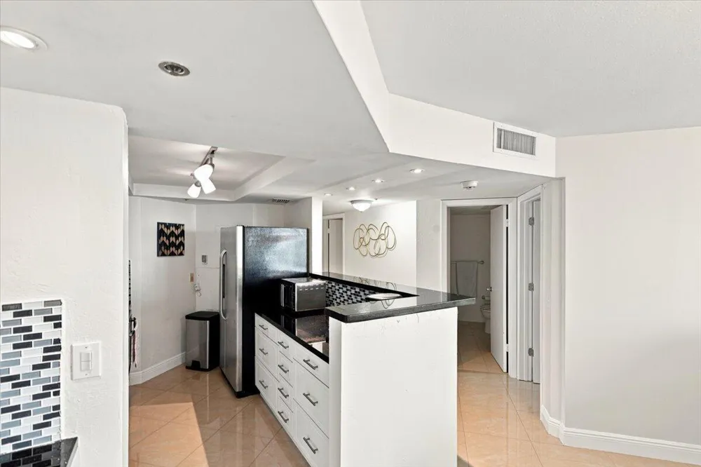 300 THREE ISLANDS BOULEVARD #312 Hallandale Beach, FL 33009
