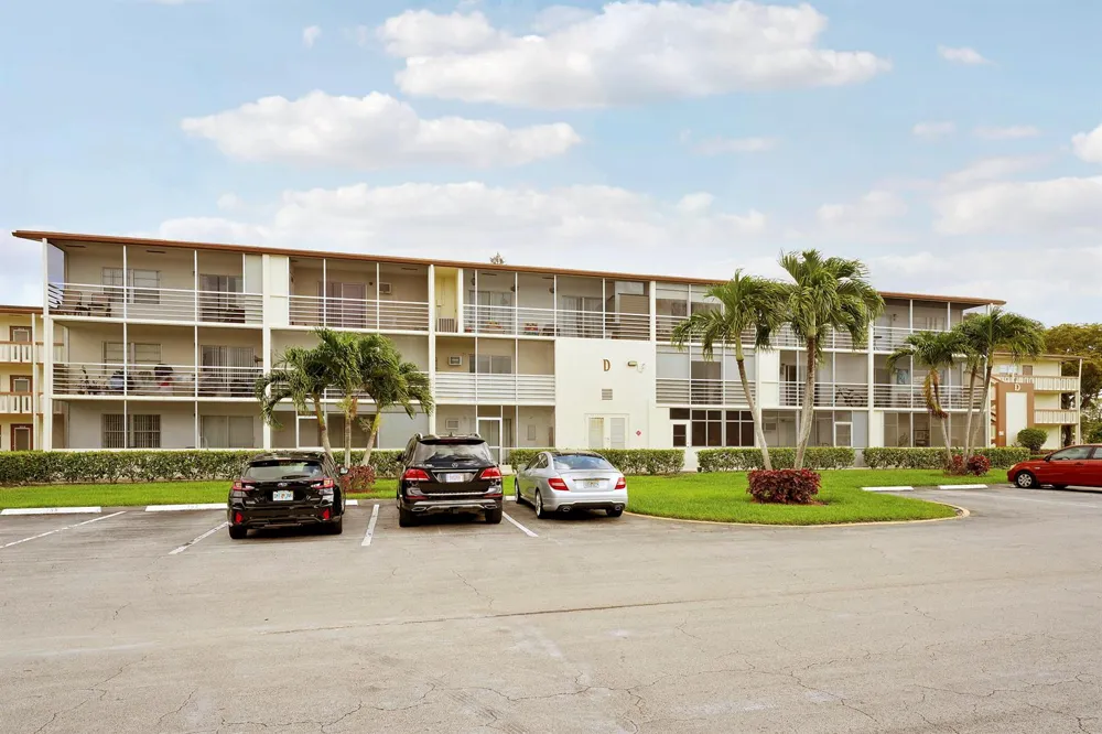 146 Mansfield D Boca Raton, FL 33434