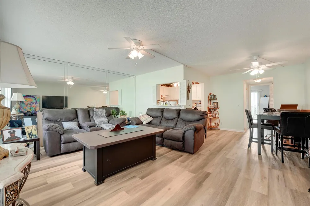146 Mansfield D Boca Raton, FL 33434
