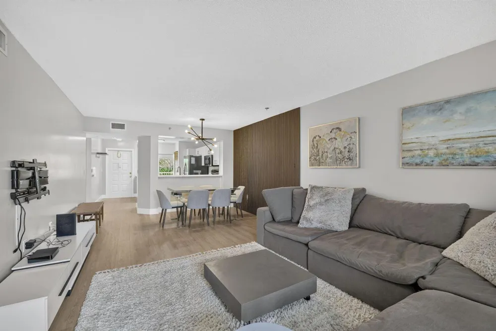 9537 Weldon Circle #405 Tamarac, FL 33321