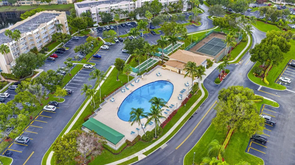9537 Weldon Circle #405 Tamarac, FL 33321
