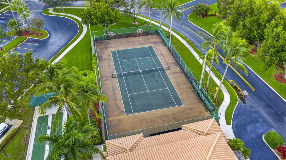9537 Weldon Circle #405 Tamarac, FL 33321