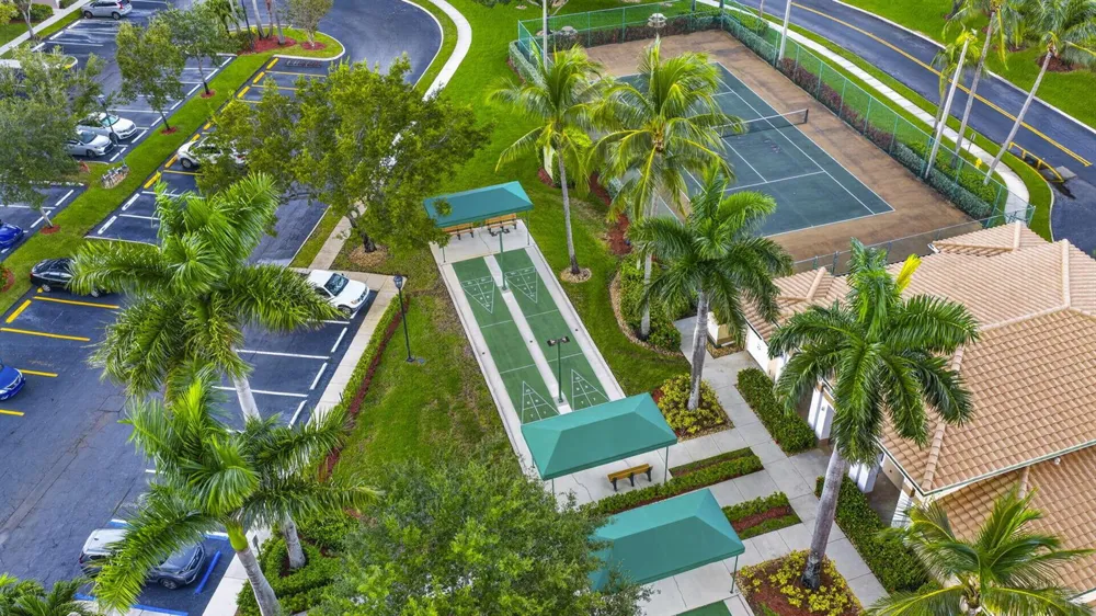 9537 Weldon Circle #405 Tamarac, FL 33321