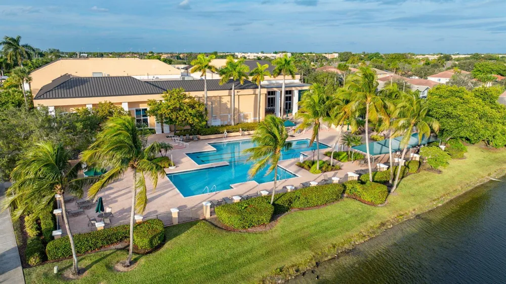 9537 Weldon Circle #405 Tamarac, FL 33321