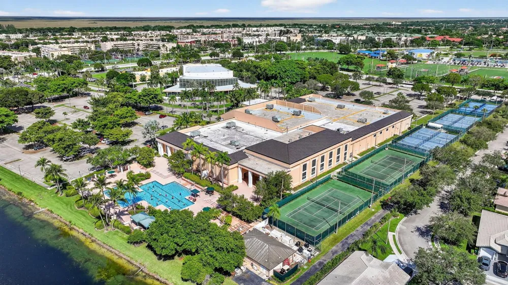9537 Weldon Circle #405 Tamarac, FL 33321