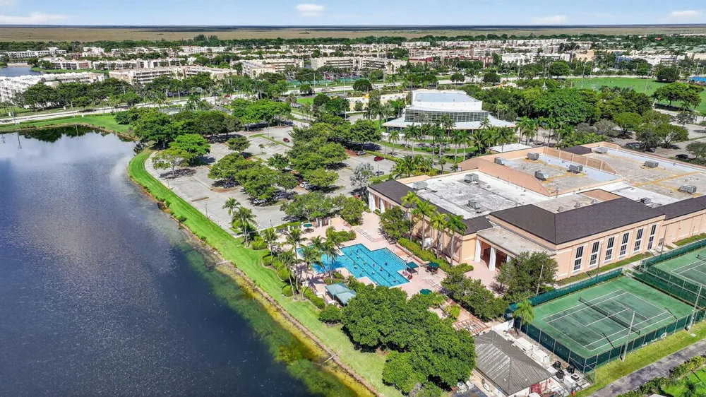 9537 Weldon Circle #405 Tamarac, FL 33321