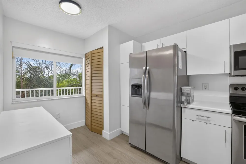 9537 Weldon Circle #405 Tamarac, FL 33321