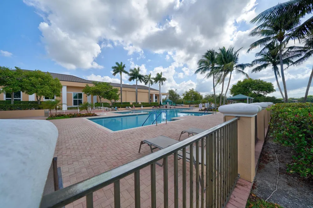 9537 Weldon Circle #405 Tamarac, FL 33321