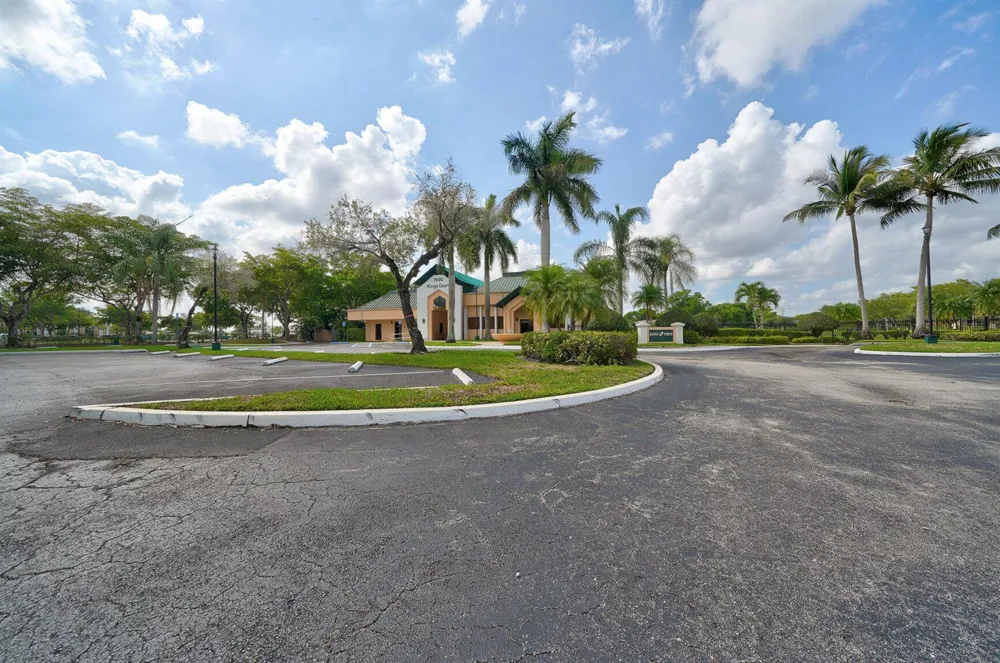 9537 Weldon Circle #405 Tamarac, FL 33321