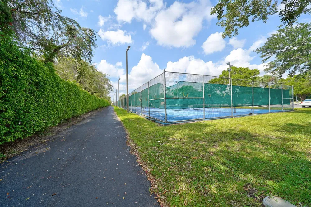 9537 Weldon Circle #405 Tamarac, FL 33321
