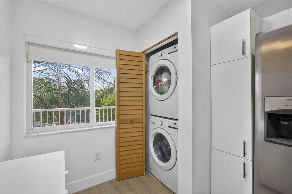 9537 Weldon Circle #405 Tamarac, FL 33321