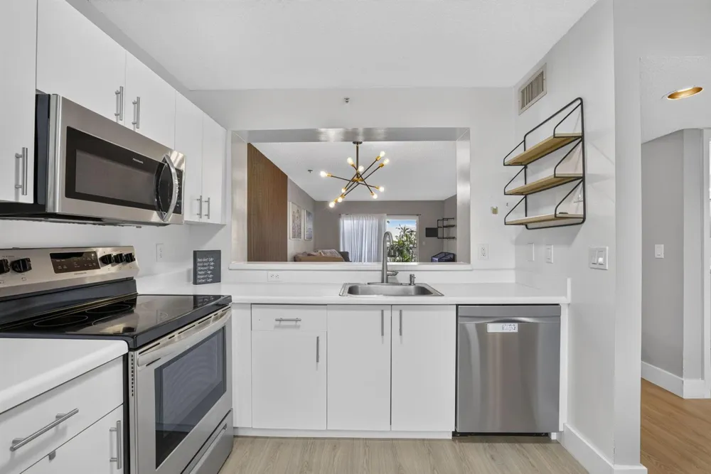 9537 Weldon Circle #405 Tamarac, FL 33321