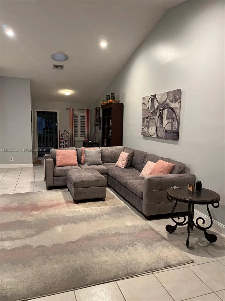 3212 S Anthony Cir S #1 West Palm Beach, FL 33417