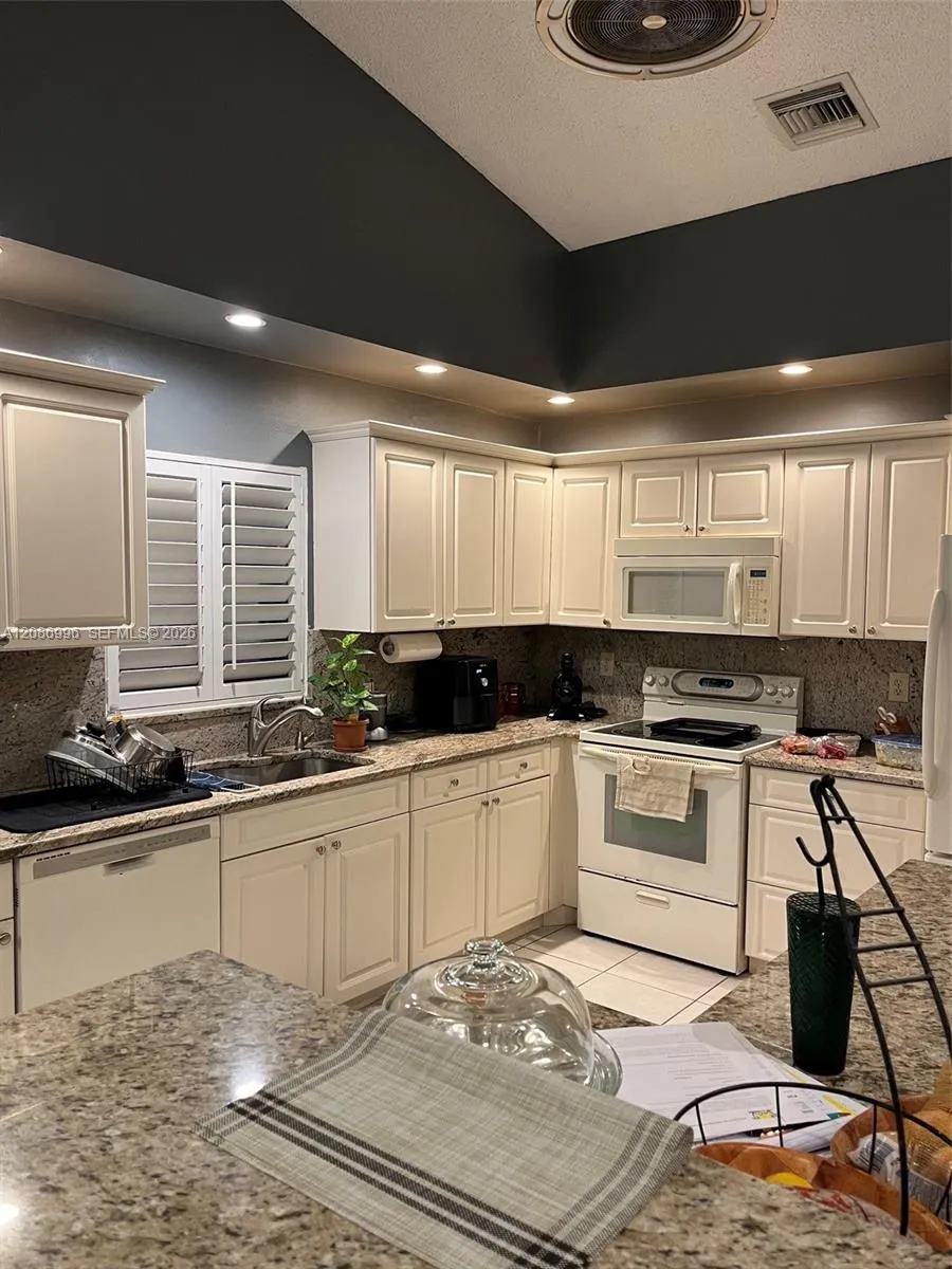 3212 S Anthony Cir S #1 West Palm Beach, FL 33417