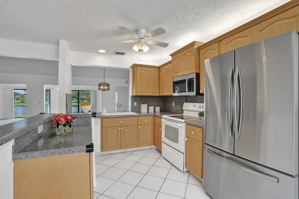 2129 SW 17TH CIRCLE Deerfield Beach, FL 33442