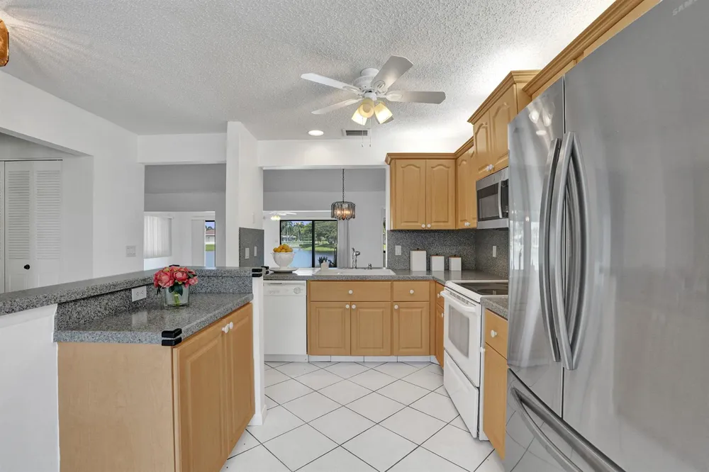2129 SW 17TH CIRCLE Deerfield Beach, FL 33442