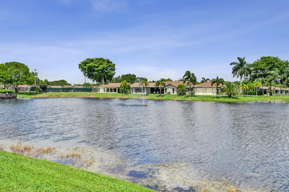 2129 SW 17TH CIRCLE Deerfield Beach, FL 33442