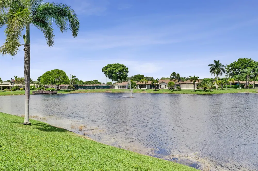 2129 SW 17TH CIRCLE Deerfield Beach, FL 33442