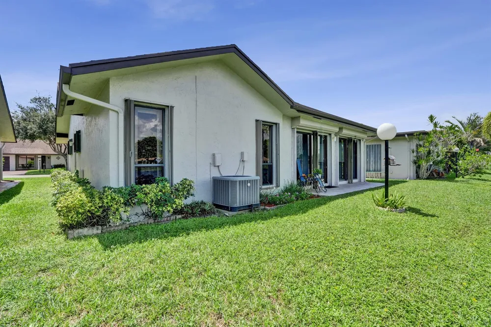 2129 SW 17TH CIRCLE Deerfield Beach, FL 33442
