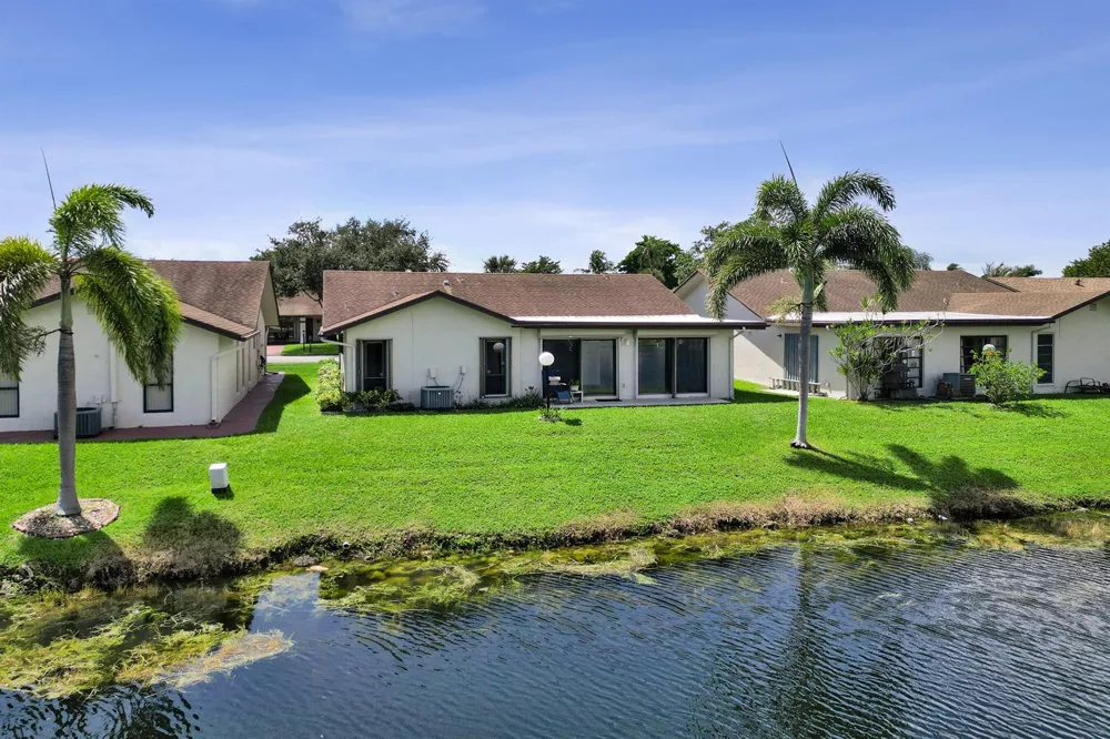 2129 SW 17TH CIRCLE Deerfield Beach, FL 33442