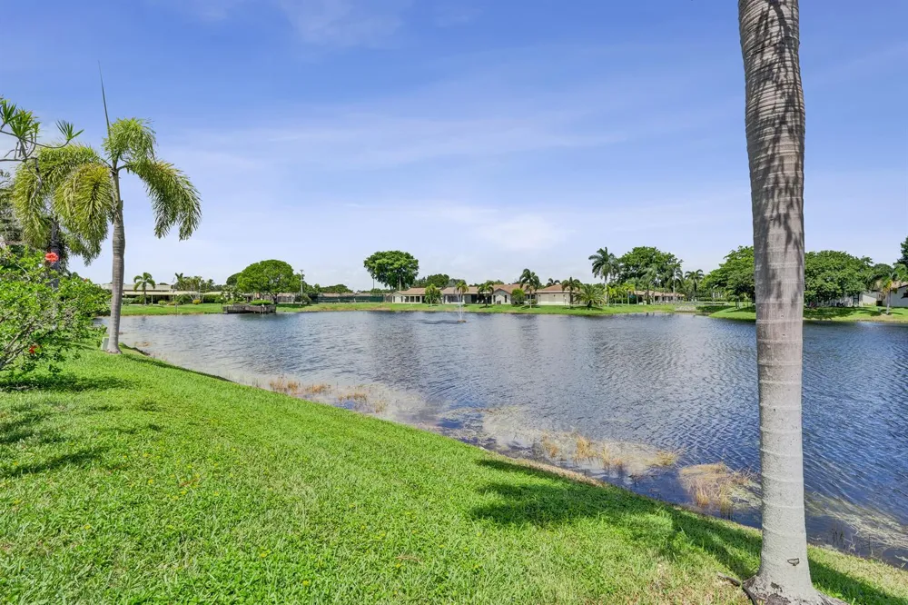 2129 SW 17TH CIRCLE Deerfield Beach, FL 33442