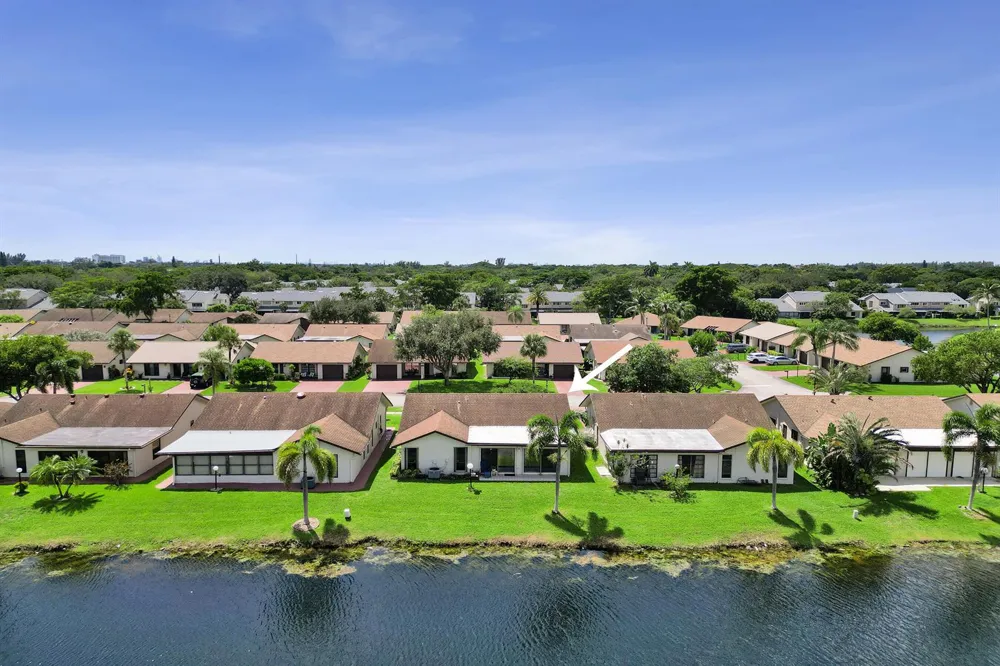2129 SW 17TH CIRCLE Deerfield Beach, FL 33442
