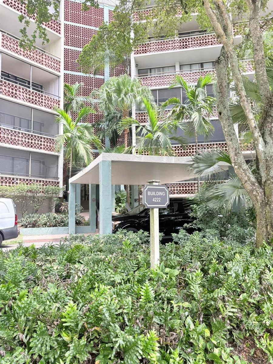 4222 INVERRARY BOULEVARD #4609 Lauderhill, FL 33319