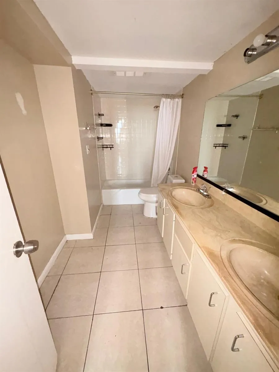 4222 INVERRARY BOULEVARD #4609 Lauderhill, FL 33319