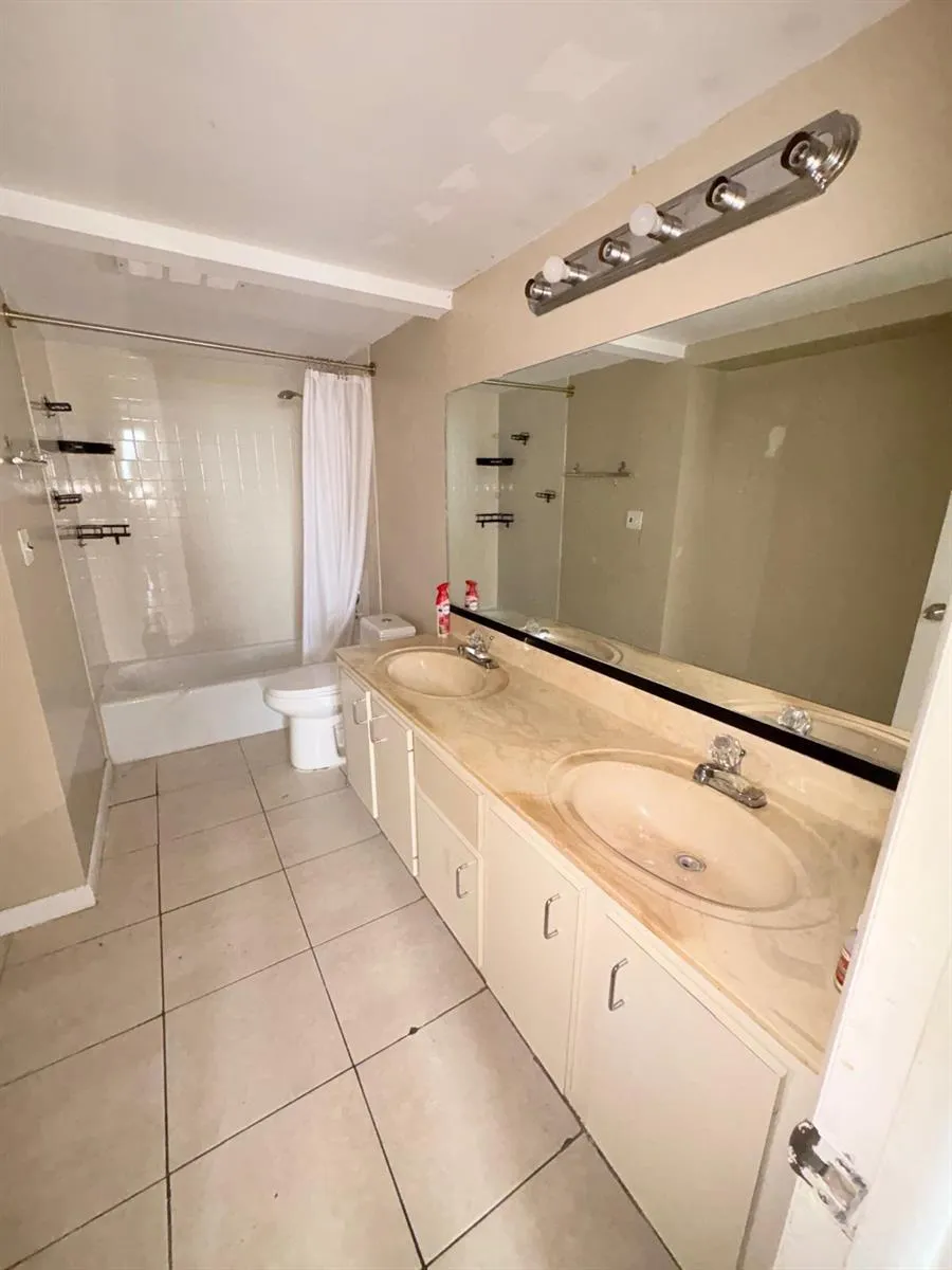 4222 INVERRARY BOULEVARD #4609 Lauderhill, FL 33319