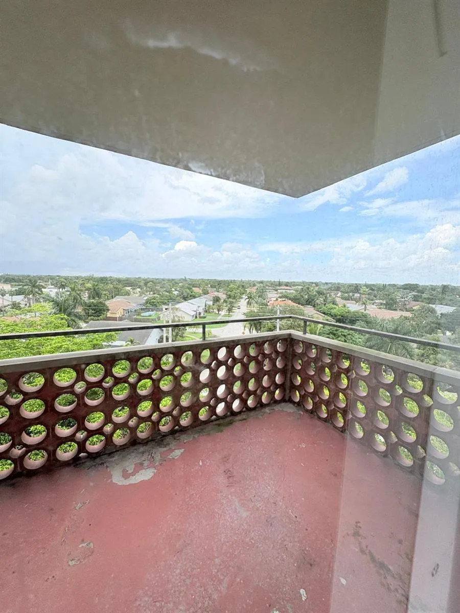 4222 INVERRARY BOULEVARD #4609 Lauderhill, FL 33319