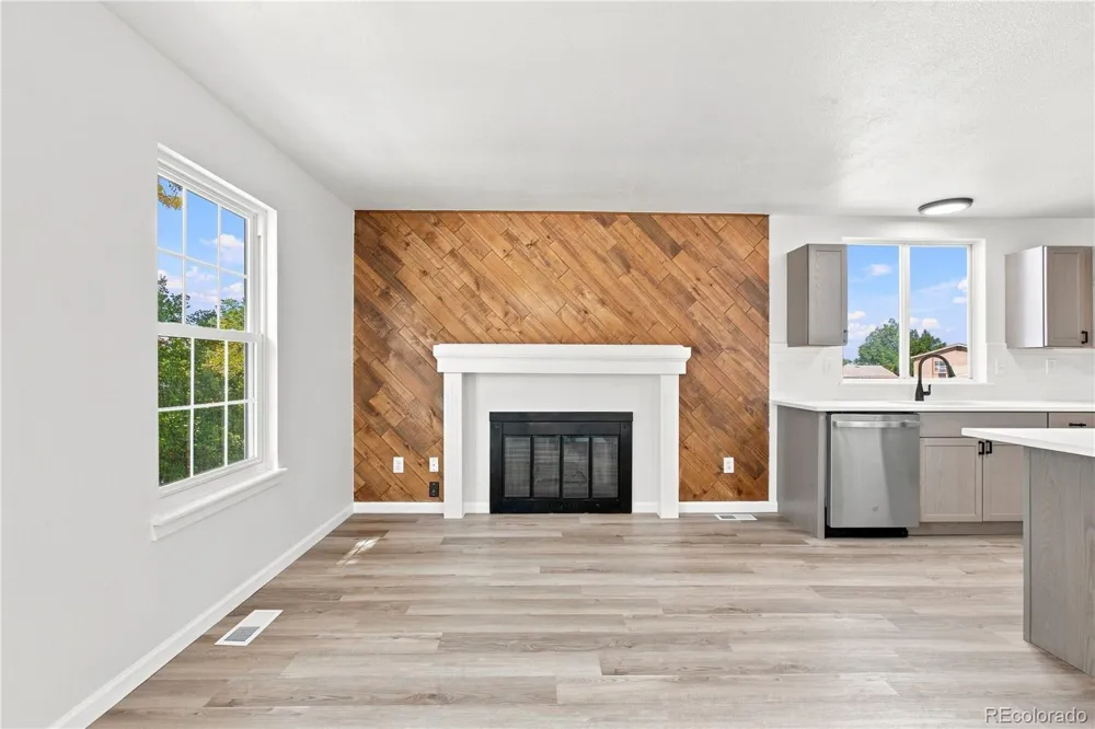 1498 S Bahama Street Aurora, CO 80017