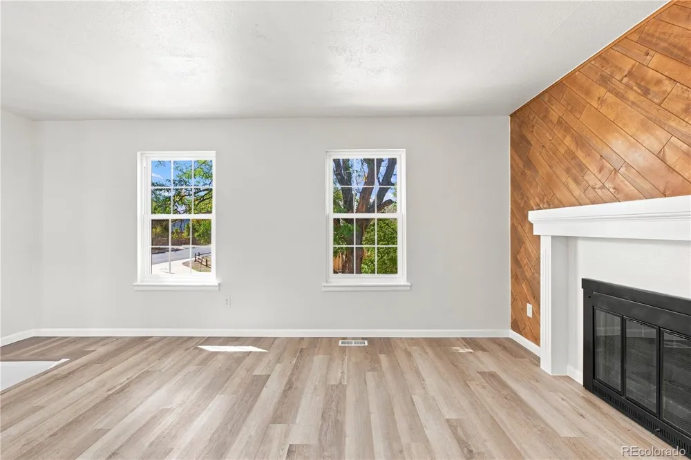1498 S Bahama Street Aurora, CO 80017
