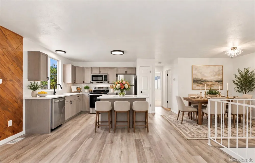 1498 S Bahama Street Aurora, CO 80017
