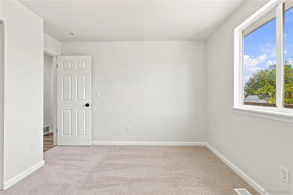 1498 S Bahama Street Aurora, CO 80017