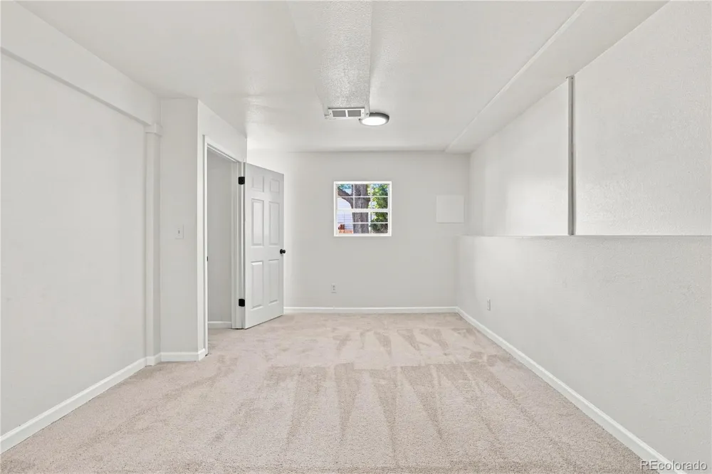 1498 S Bahama Street Aurora, CO 80017