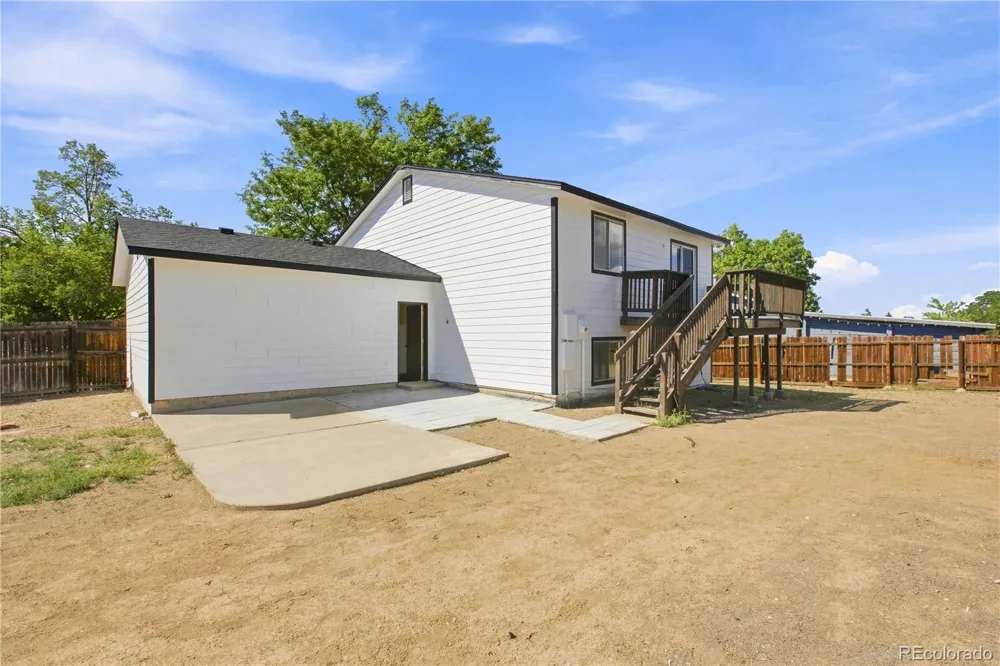1498 S Bahama Street Aurora, CO 80017