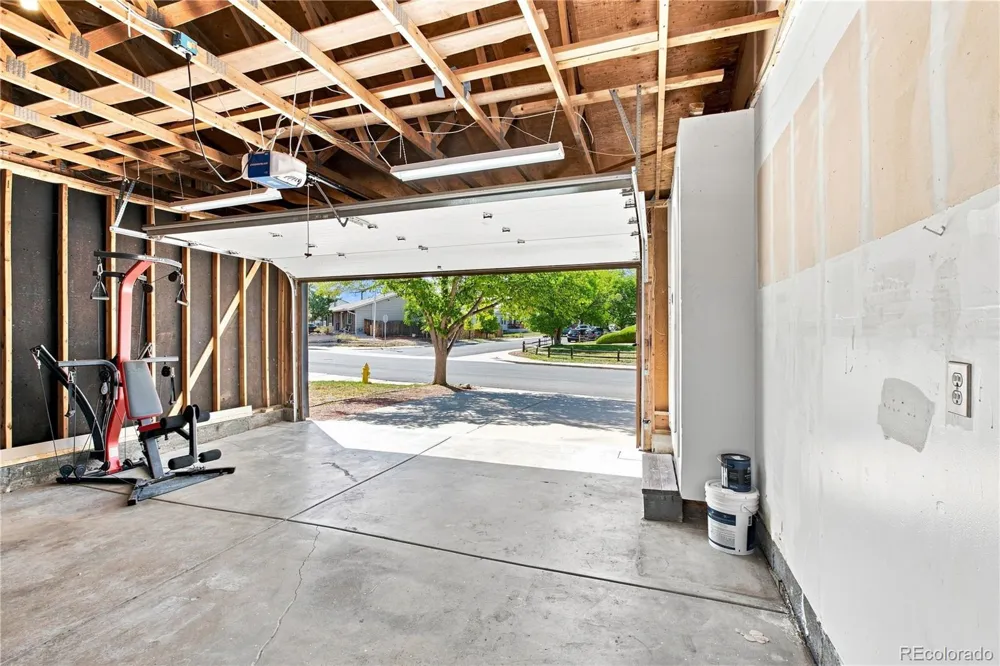 1498 S Bahama Street Aurora, CO 80017
