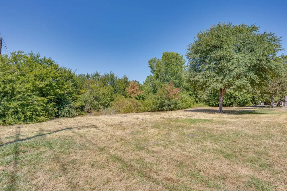 1415 E Belt Line Road Carrollton, TX 75006