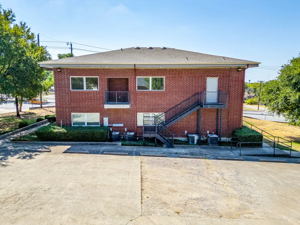 1415 E Belt Line Road Carrollton, TX 75006