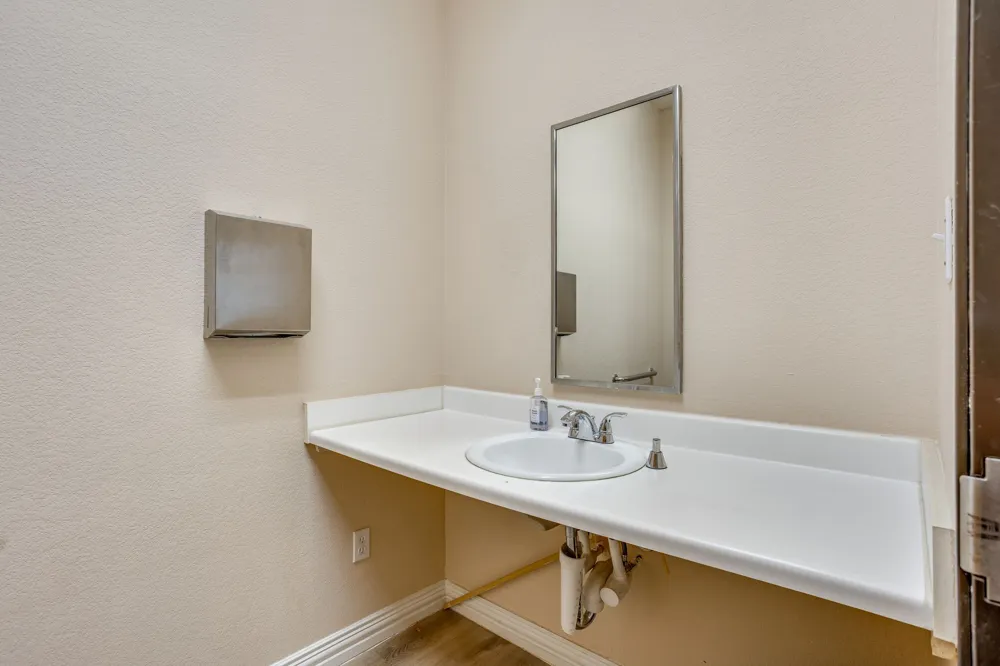 1415 E Belt Line Road Carrollton, TX 75006