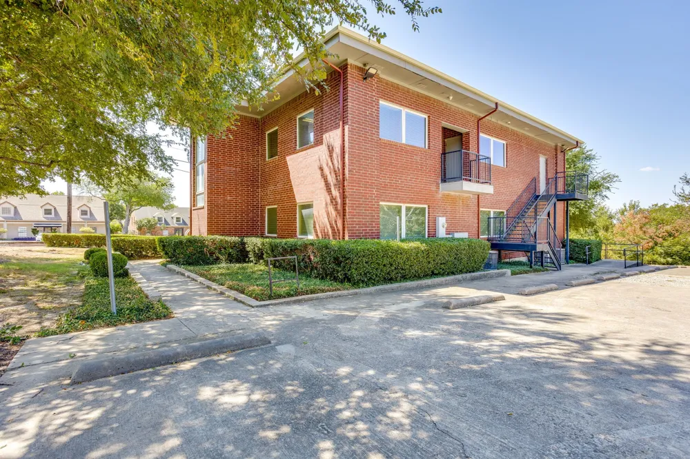 1415 E Belt Line Road Carrollton, TX 75006